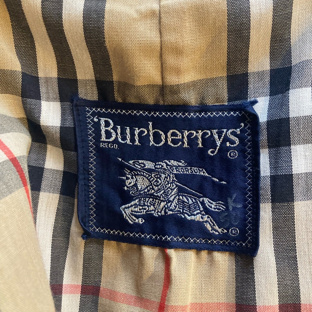 Burberry Vintage Kensington Trench Coat - Picture 6 of 16